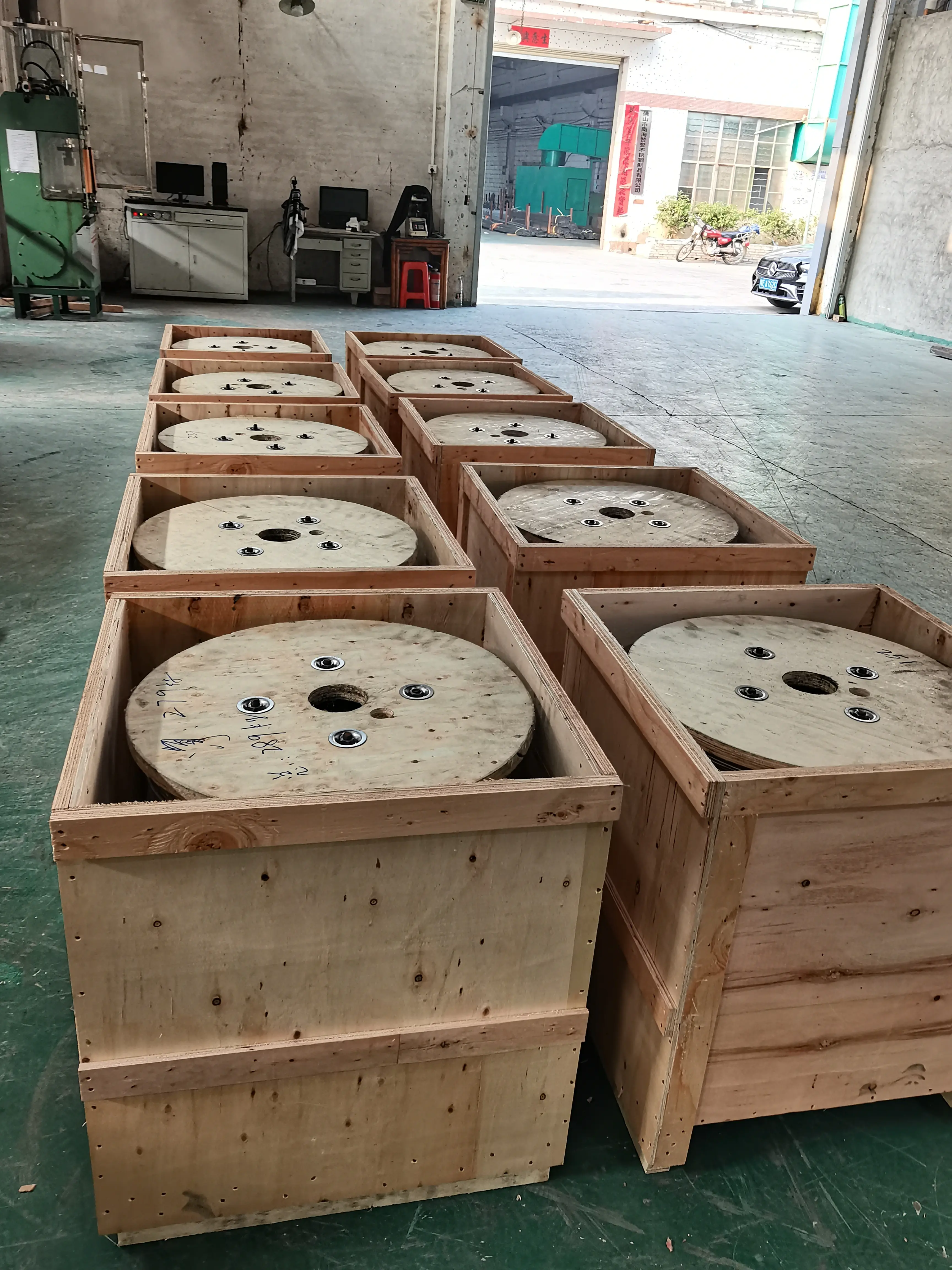 PriceList for 2 Sch 40 Stainless Steel Pipe - China Factory for Capillary Tube 304, 304L, 316, 316L, 321 Stainless Steel Tube Manufacturer – Sihe